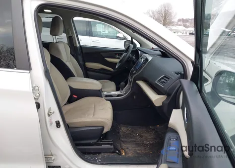 2020 Subaru Ascent Premium из США, поврежденный, VIN 4S4WMACD9L3406019